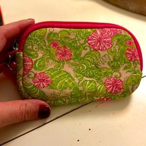Lilly Pulitzer ear bud and do dad case